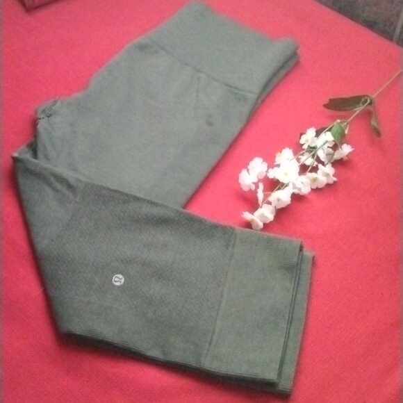 LULULEMON ATHLETICA LEGGING - Picture 2 of 11